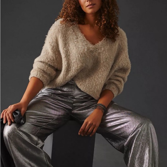 Anthropologie Sweaters - Anthropologie Gray Taupe Fuzzy V neck Oversized Pullover sweater size Medium